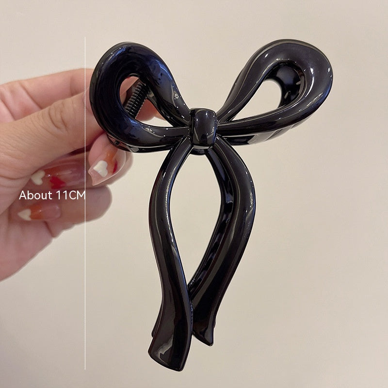 AZZ Gold Claw Clip in Black